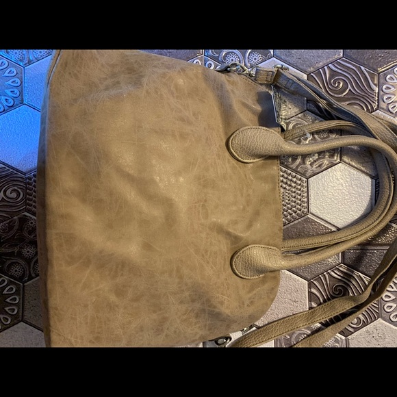 Cute tan and brown handbag - Picture 2 of 3